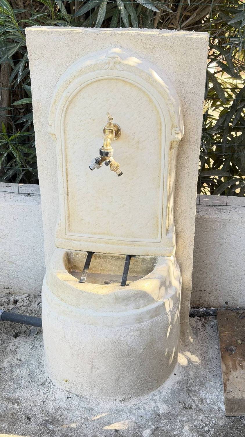 Fontaine en pierre — visuel 1