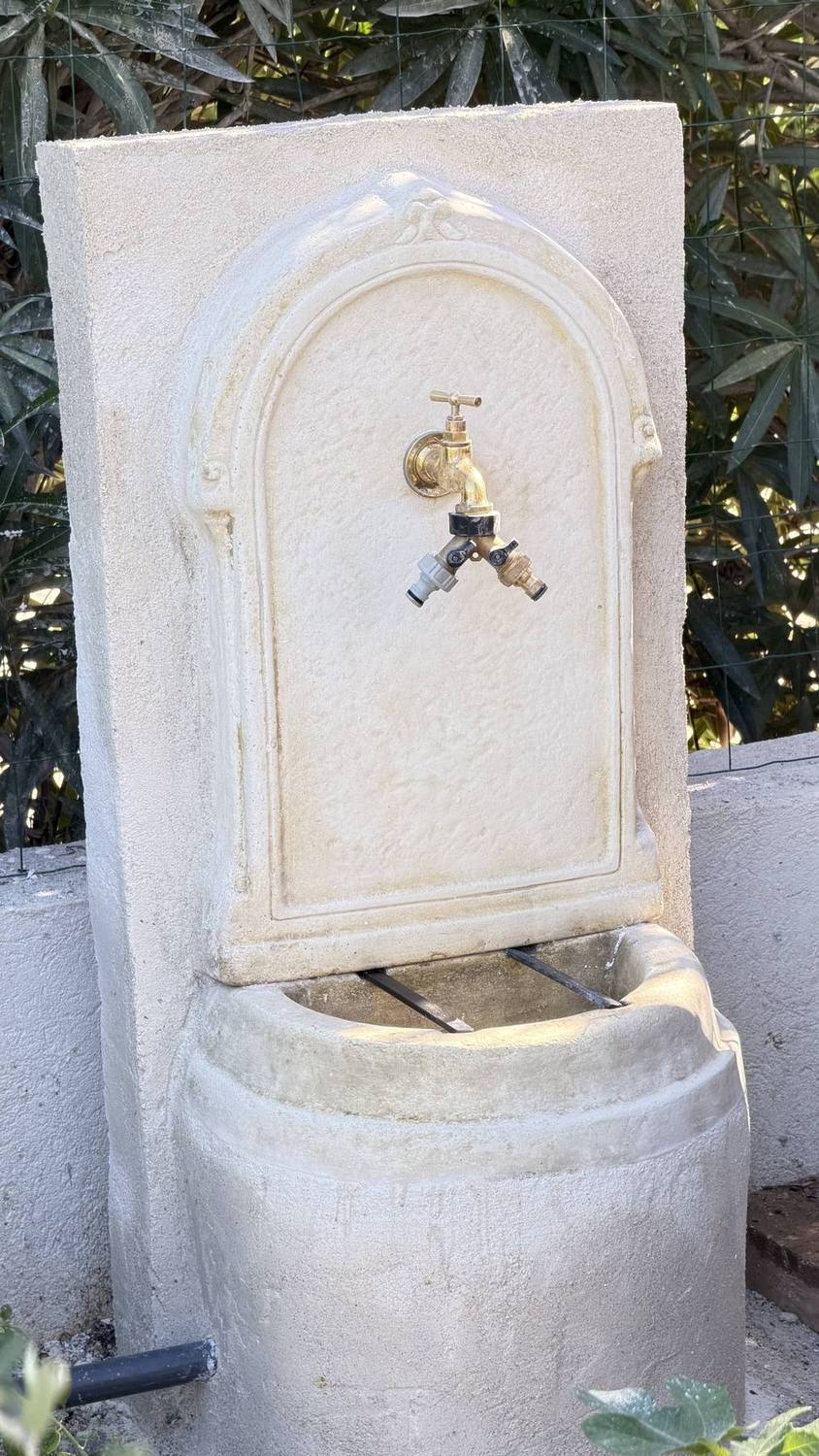 Fontaine en pierre — visuel 2