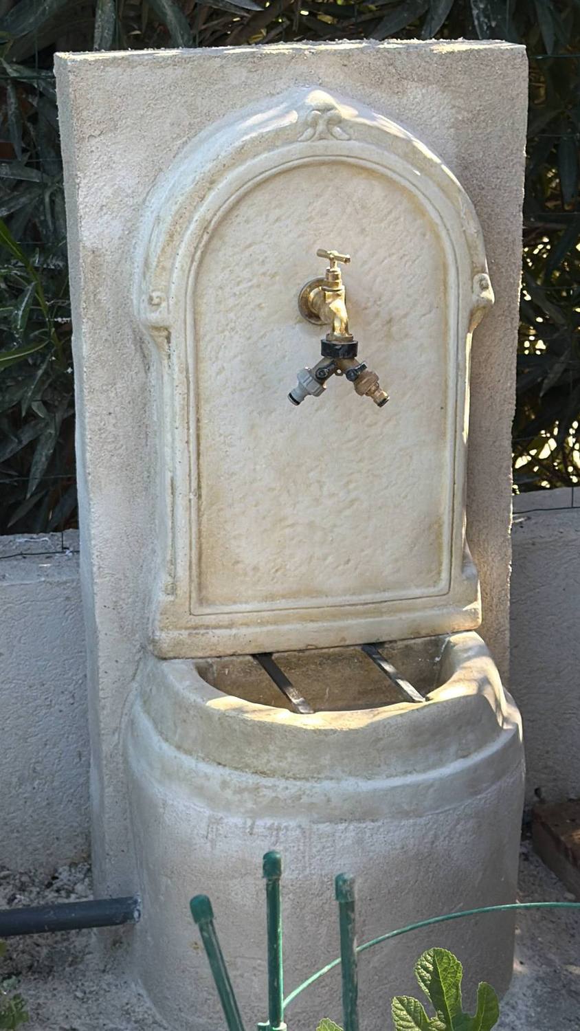 Fontaine en pierre — visuel 4