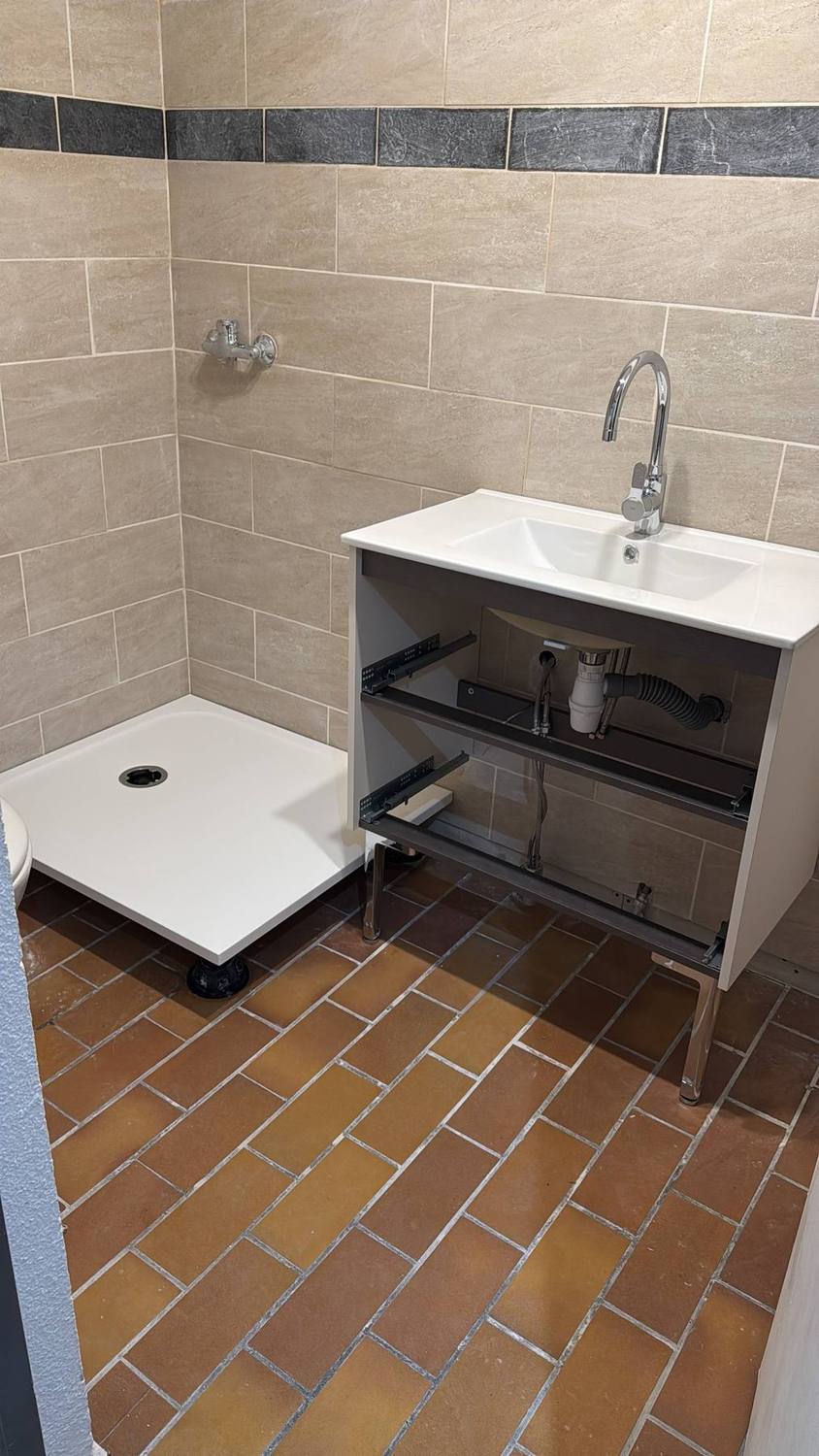 Salle de bain rénovée — visuel 1